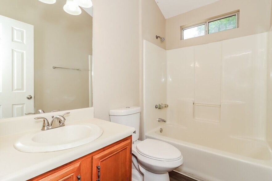 Building Photo - 1486 Fall Creek Trce
