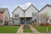 Building Photo - Lovely 3 Bedroom 2.5 Bath Townhome Steps From The Monon!