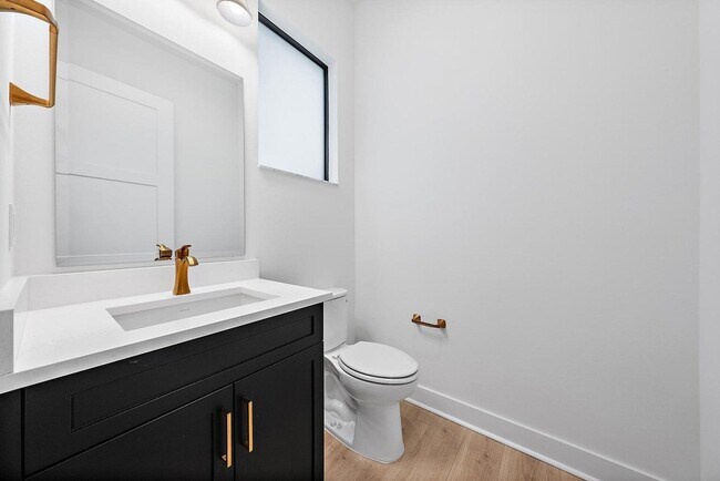 Building Photo - 13128 Alton Rd