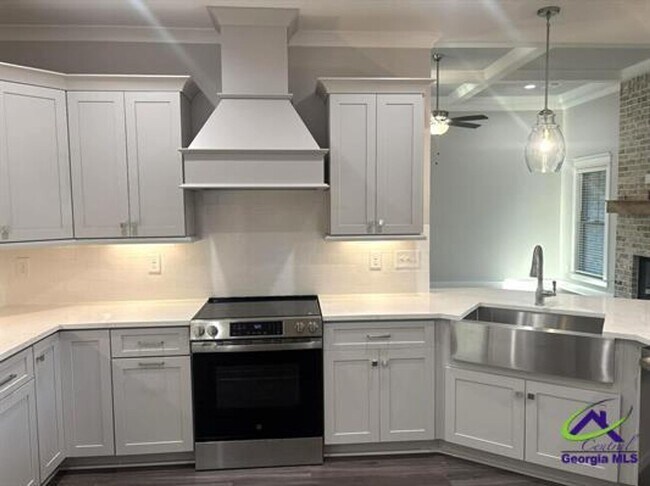 Building Photo - 113 Black Birch Ln