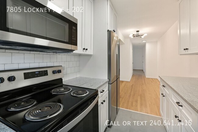 Building Photo - 7805 Lockney Ave