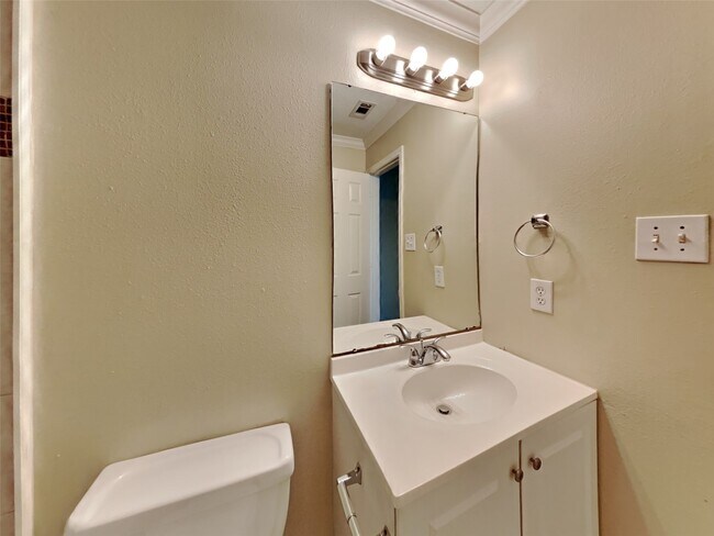 Building Photo - 20930 Grovedale Dr