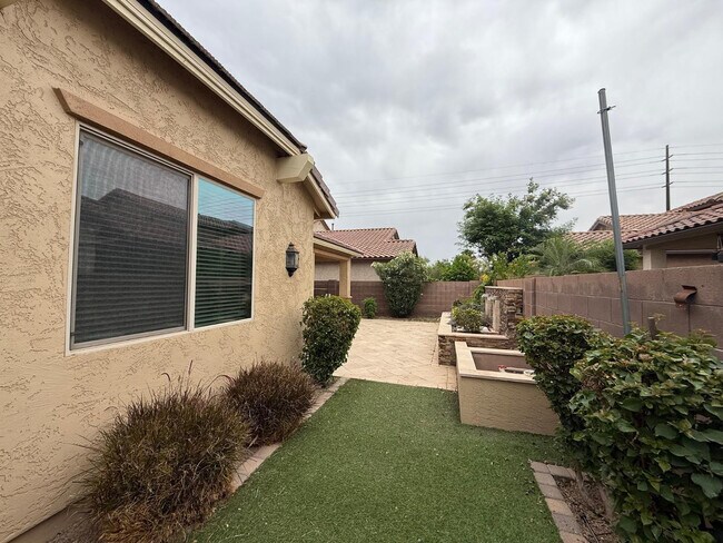 Building Photo - 287 E Kaibab Dr