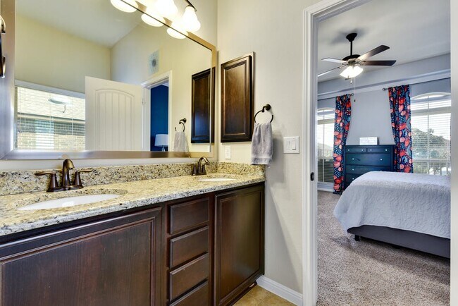 Building Photo - 808 Bryce Canyon Dr