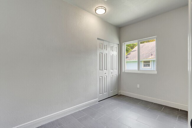 Bedroom 3 - 201 NW 6th Ave