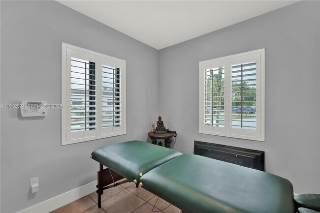 Building Photo - 1230 SW 86th Ct