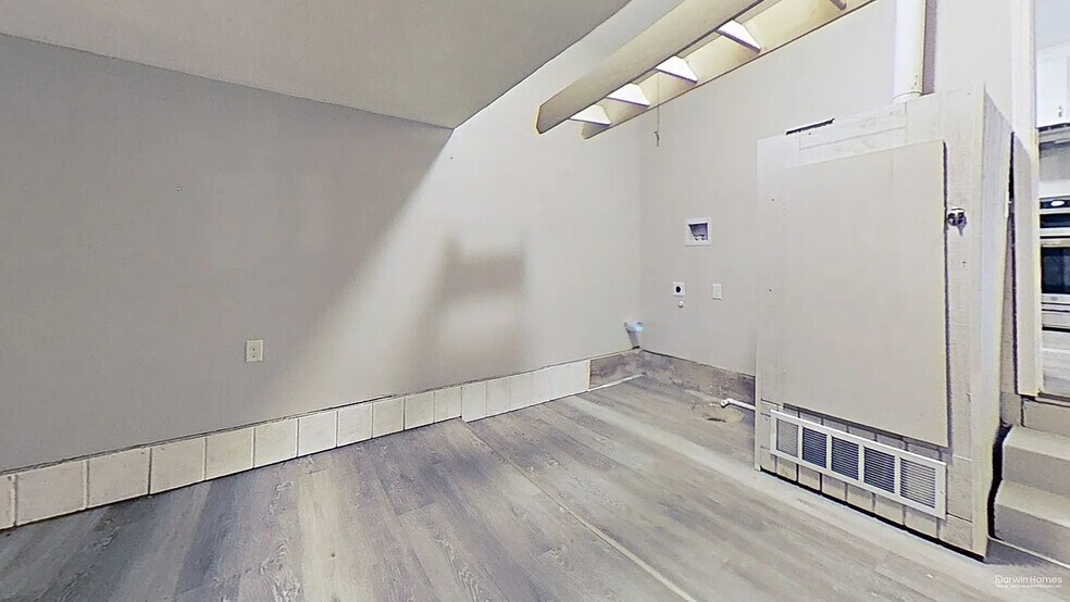 Building Photo - 523 S 74th E Ave