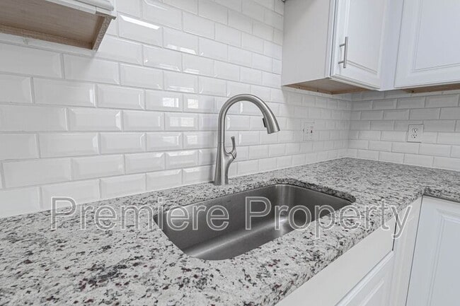 Building Photo - 11347 Sycamore Terrace