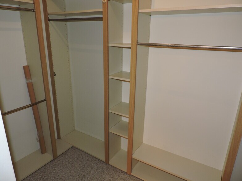 Building Photo - 701 Seafarer Cir