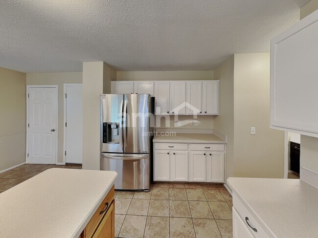 Building Photo - 279 Rockmill St