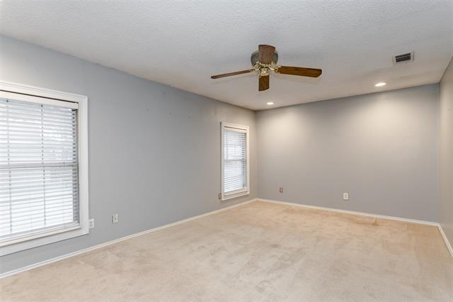 Building Photo - 2517 Rosewood Dr