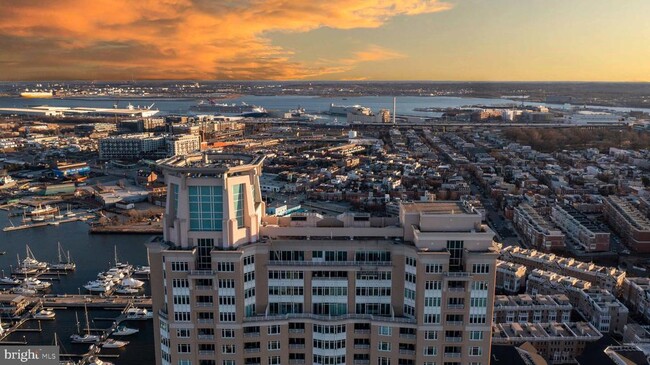 Building Photo - 100 Harborview Dr