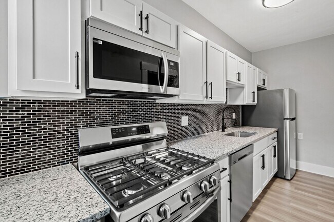 Building Photo - Stunning 2 bedroom home in Homestead available August 1!