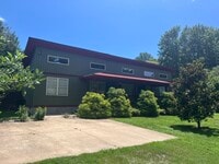 Building Photo - 102 Fortson St