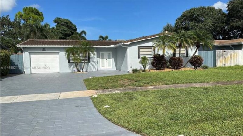 Building Photo - 1711 N 50th Ave