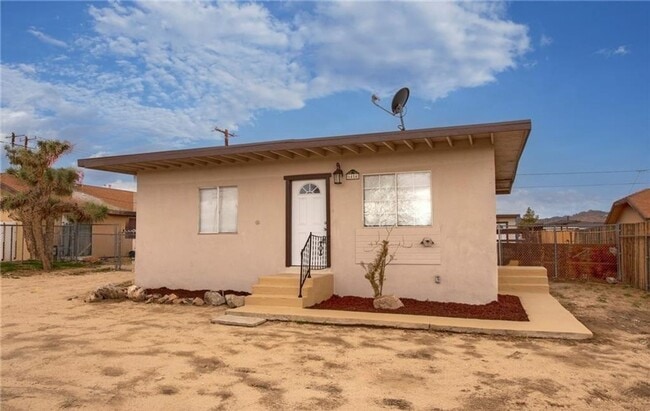 Primary Photo - AVAILABLE NOW! LOVELY Remodeled 2 Bedroom ...