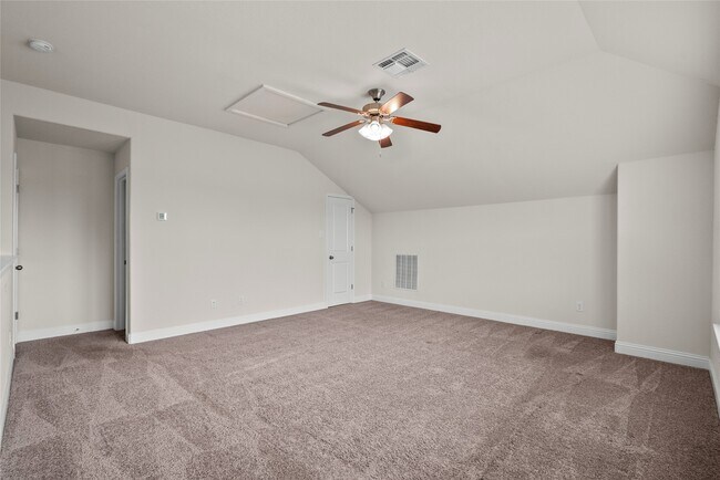 Building Photo - 3622 Pasteur Ln