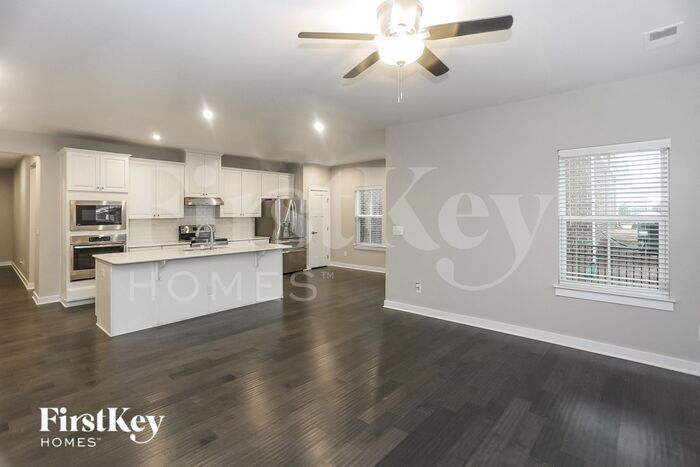 Building Photo - 6425 Brighton Park Dr
