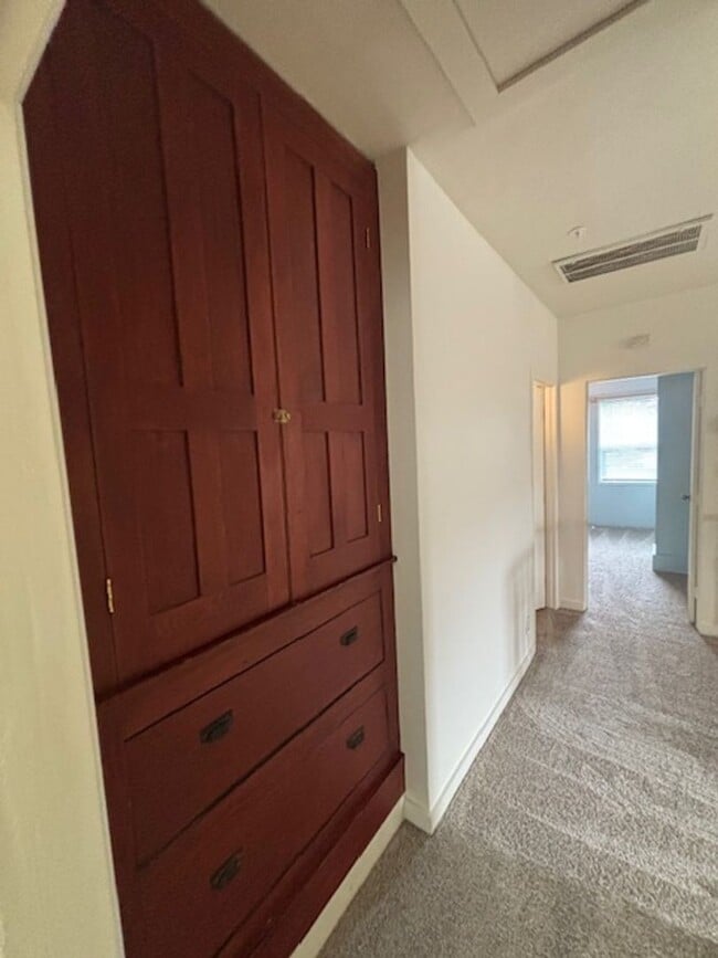 Building Photo - 2 Bedroom 1 Bath Apt in Newberg