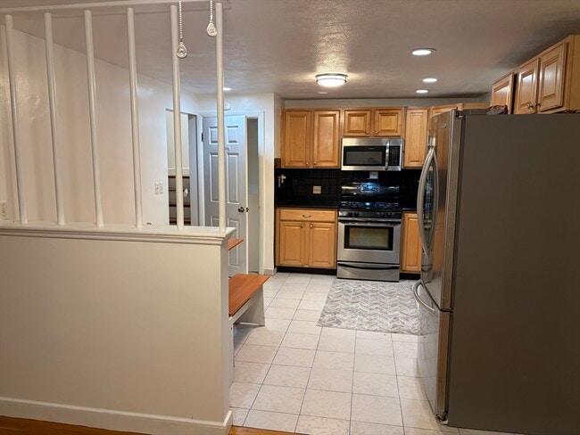 Building Photo - 7 Charity Ln