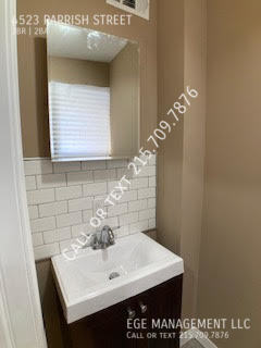 Building Photo - 4523 Parrish St