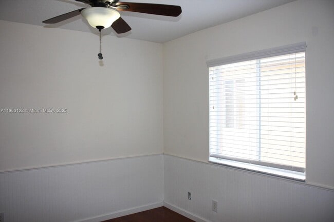 Building Photo - 1084 Golden Cane Dr