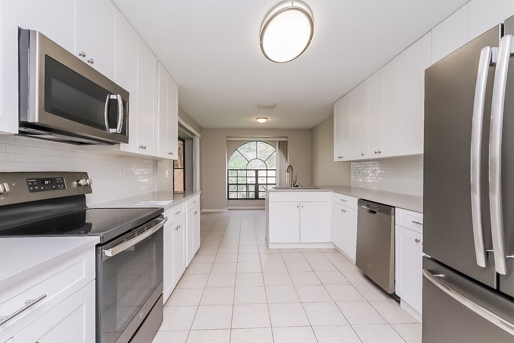 Building Photo - 4828 Crestknoll Ln