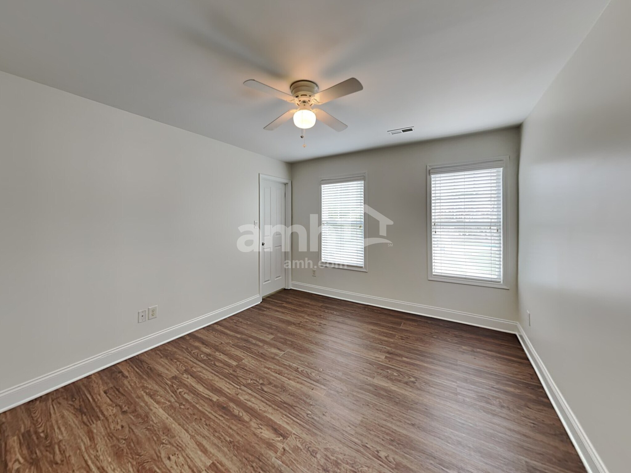 Building Photo - 10502 Carver Falls Rd