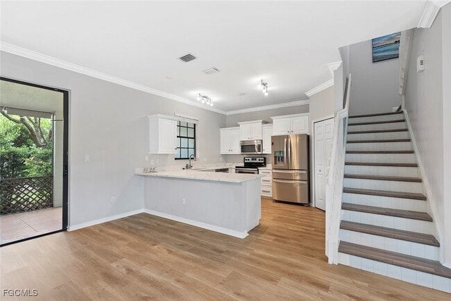 Building Photo - 14617 Sutherland Ave