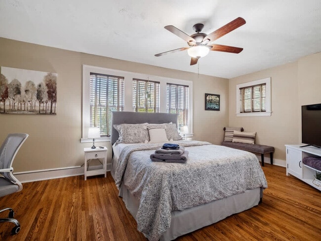 Building Photo - 3222 West Blvd