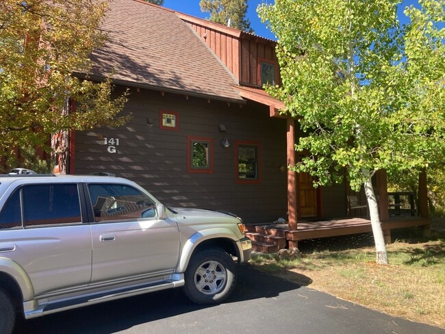 Building Photo - Charming 2-Bedroom, 2-Bath Cabin Retreat