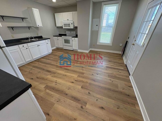 Building Photo - Two Bedroom Home For Rent | Located in Mt. Vernon, IN