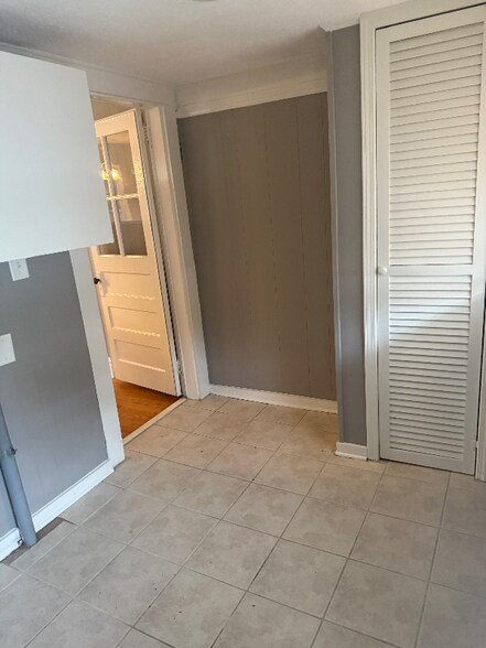 Building Photo - 1714 Piedmont Way