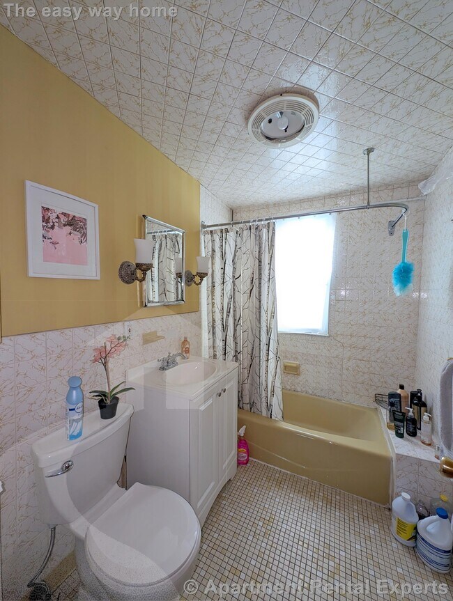 Building Photo - 35 Pearson Rd