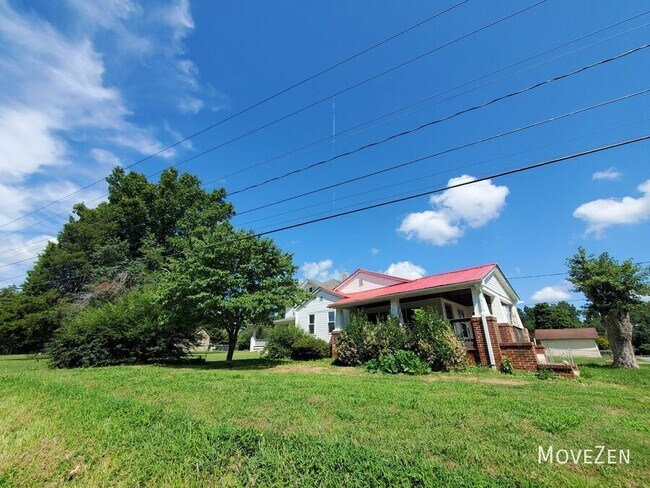Building Photo - 5224 Old Walkertown Rd