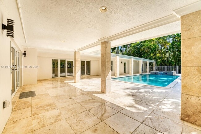 Building Photo - 10640 SW 61st Ave