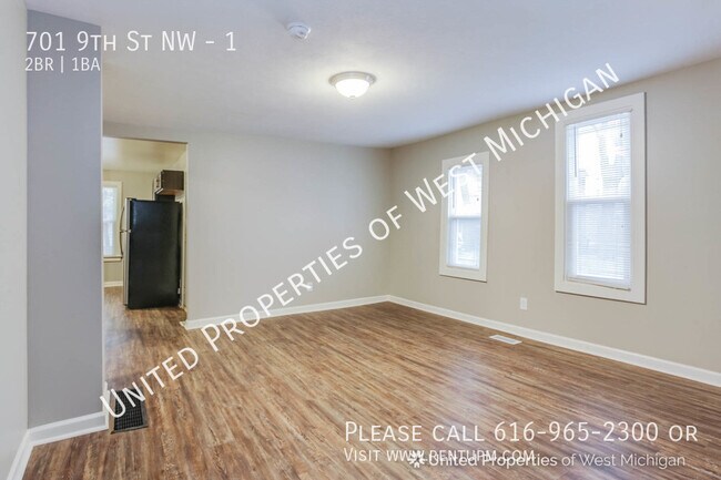 Building Photo - 701 9th St NW