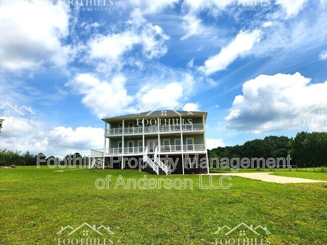 Building Photo - 128 Hudgins Lake Rd
