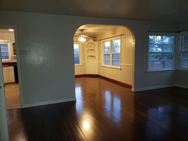 Building Photo - Charming Lemon Grove home!