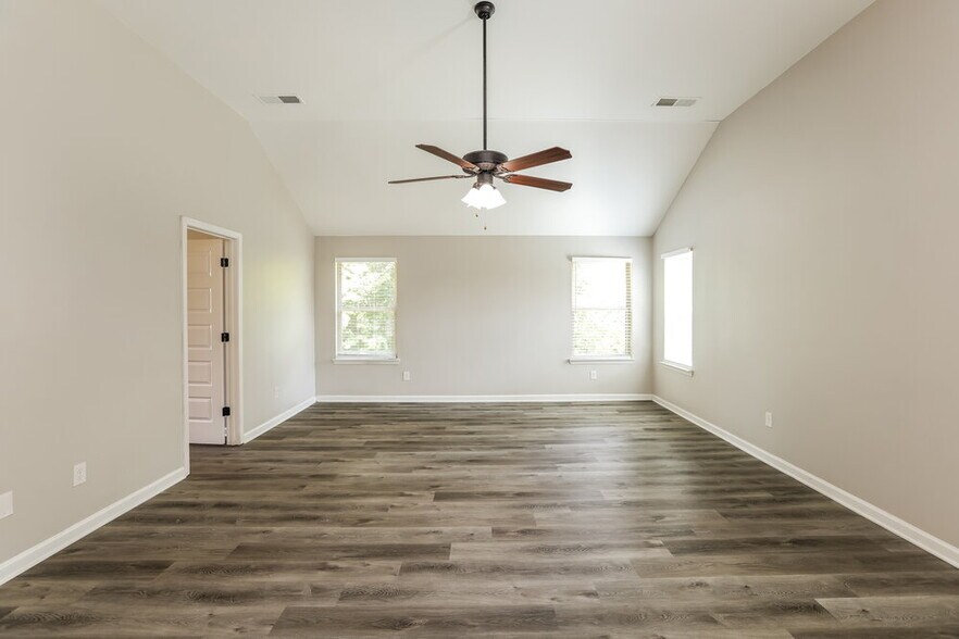 Building Photo - 4274 Sir Dixon Dr