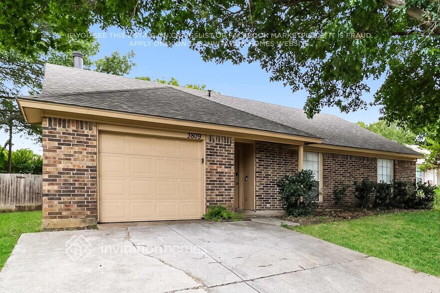 Building Photo - 3809 Wooddale Ct