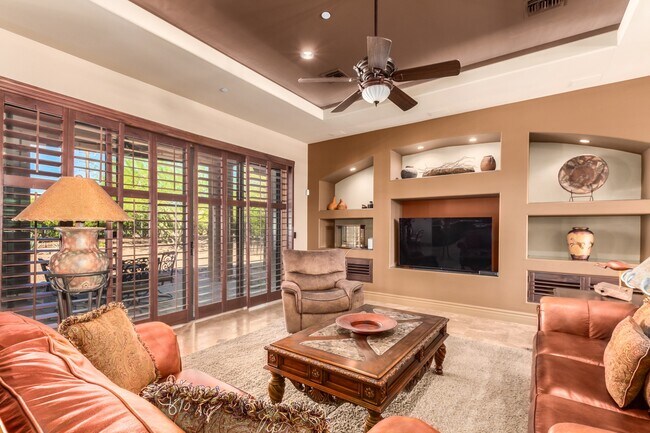 Stunning 3 bedroom, 2.5 bathroom home for lease in beautiful Rio Verde! - 26446 N Avenida del Ray