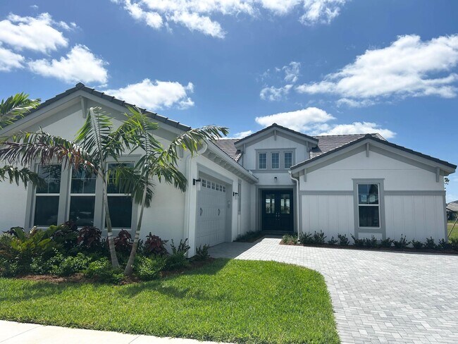 Building Photo - 15192 Wildwood Cir