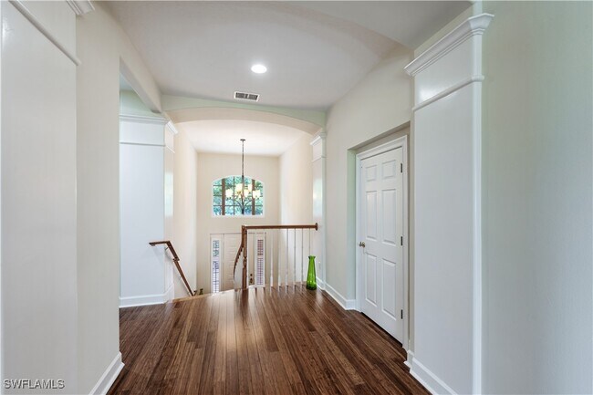 Building Photo - 3019 Lancaster Dr