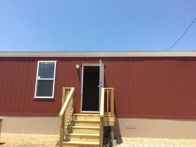 Building Photo - 112 FM 972