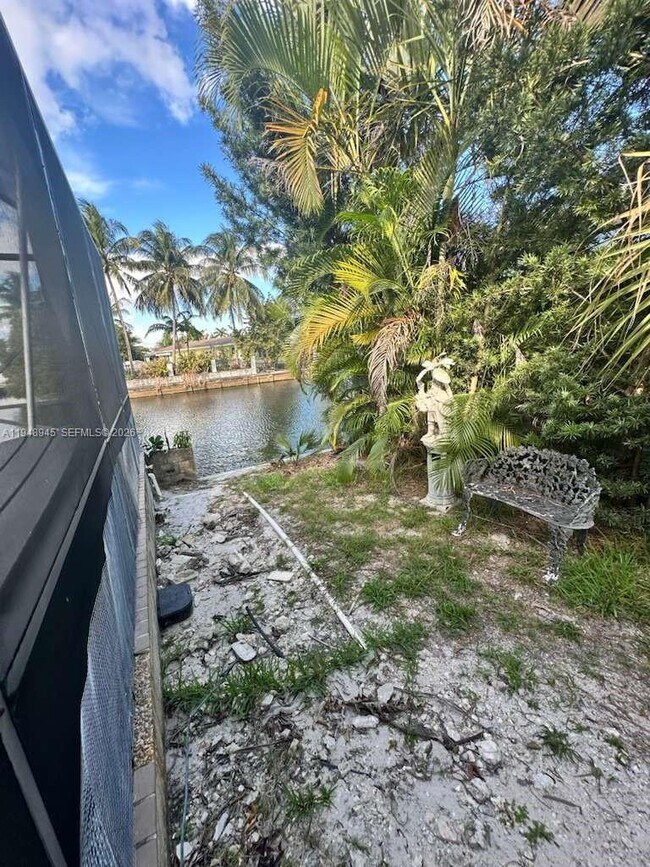 Building Photo - 2827 McKinley St