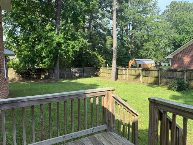 Building Photo - 502 Plantation Dr