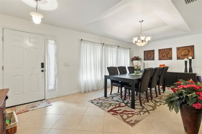 Building Photo - 1728 Kadashow Ave