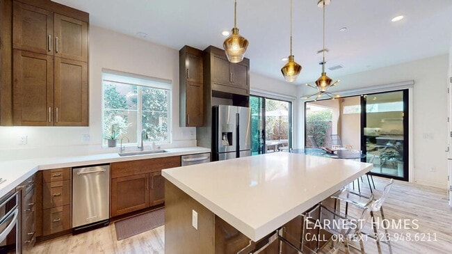 Building Photo - 20607 W Chestnut Cir