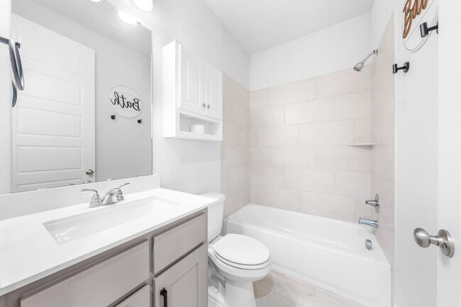 Building Photo - 4119 Hudson St